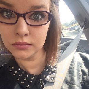 Meet your Posher, Haley