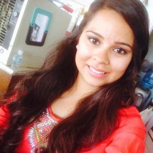 Meet your Posher, Mayra