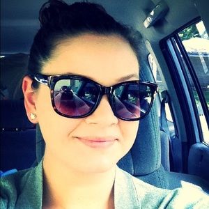 Meet your Posher, Jeanette