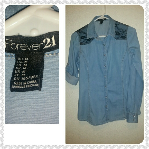 💚Chambray Denim blouse with lace*SALE* - Picture 2 of 3