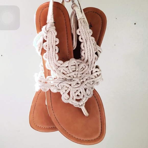 Cute American eagle sandals