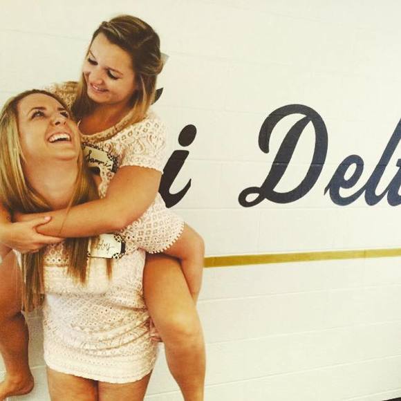 Meet your Posher, Abby - Picture 1 of 1