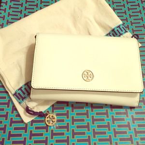 Tory Burch wallet on chain crossbody bag!