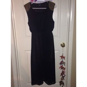 BRAND NEW HIGH LOW BLACK AND GOLD DRESS BRAND NEW