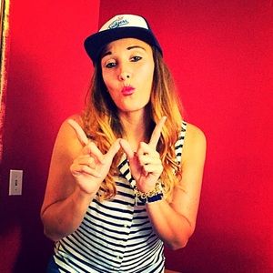 Meet your Posher, Stefanie