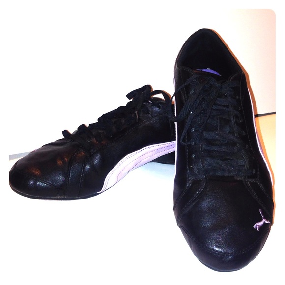 Lavender and black Puma ballerina sneaker