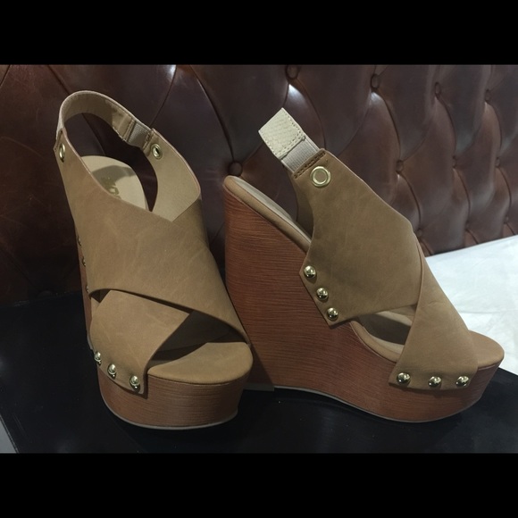 Tan wedges