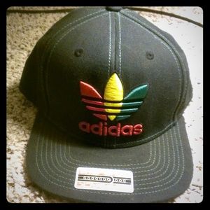 Adidas snap back