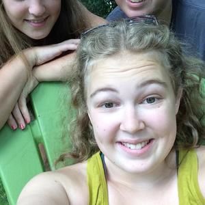 Meet your Posher, Rebecca