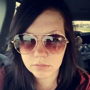 Meet your Posher, Jade