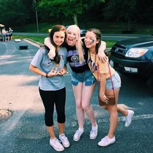 Meet your Posher, Isabel