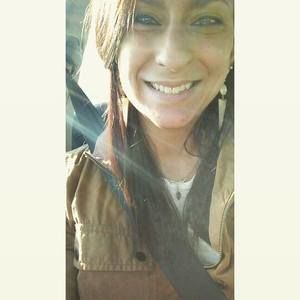 Meet your Posher, Elyssa