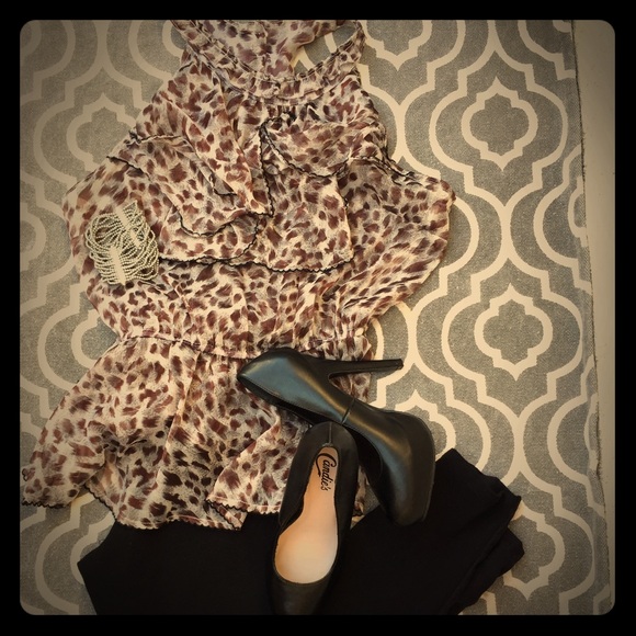 Intro cheetah ruffle tank