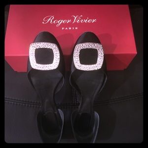 Roger Vivier in a good condition.