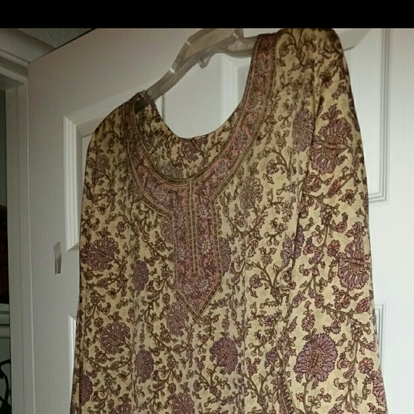 Top - Picture 2 of 4