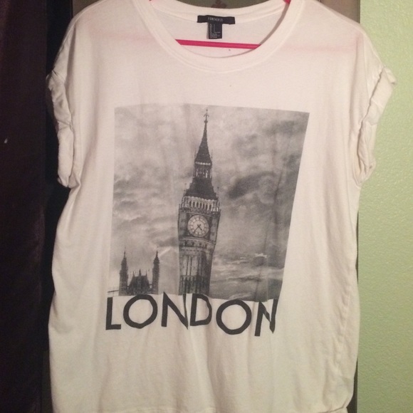graphic tee