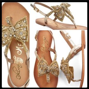 Naughty monkey size 7 thong shoes!