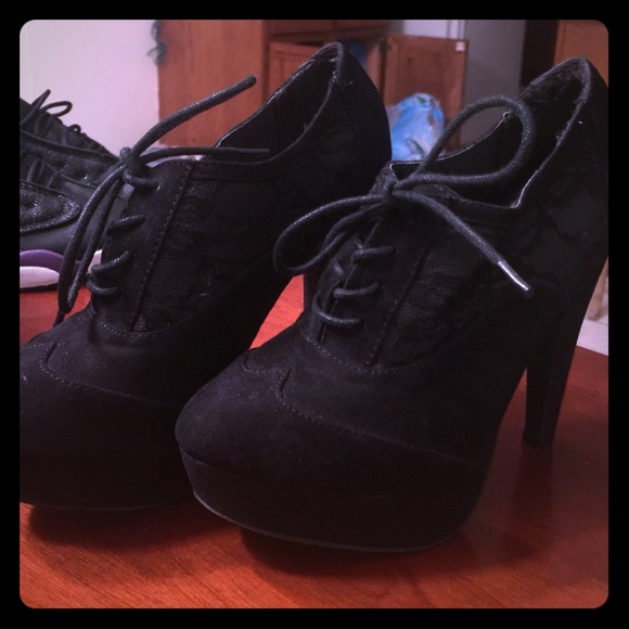 Not rated booties - Picture 1 of 1