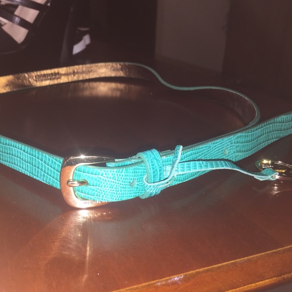 Micheal Kors belt - Picture 1 of 1