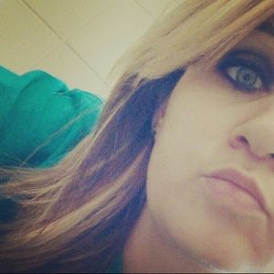 Meet your Posher, Lori