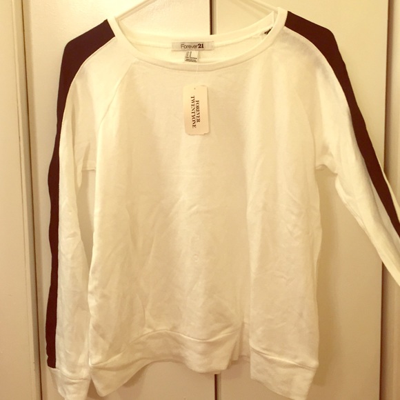 NEVER WORN :Forever21 black striped sweater