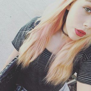 Meet your Posher, Gia