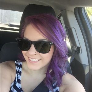 Meet your Posher, Kayla