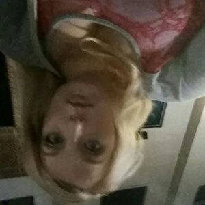 Meet your Posher, Suzanne