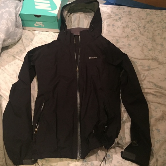Columbia windbreaker