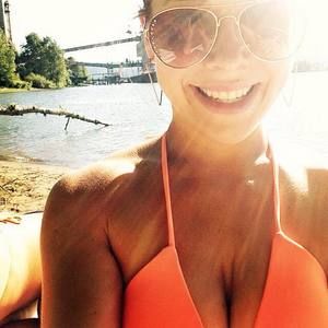 Meet your Posher, Caitlin