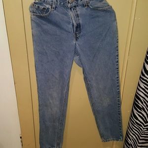 Womens Levis jeans