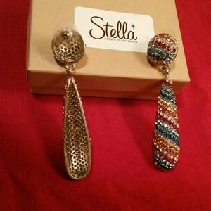 🥀Rainbow jeweled earrings