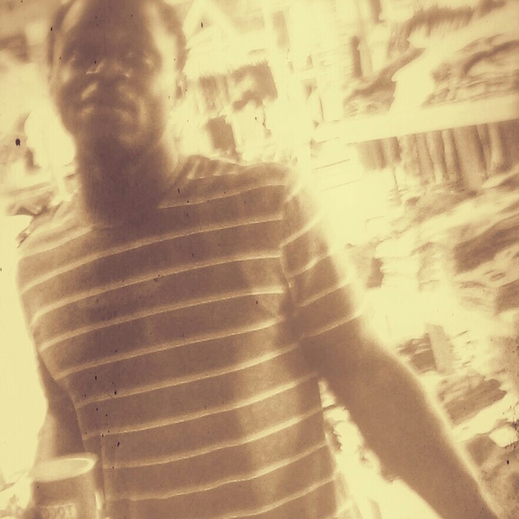 Meet your Posher, Issac