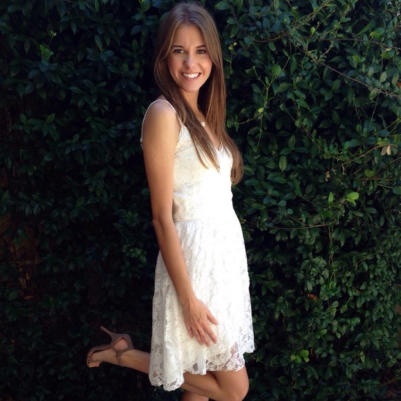 Meet your Posher, Jenna - Picture 3 of 3