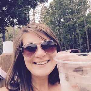 Meet your Posher, Sarah