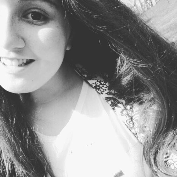 Meet your Posher, Haley - Picture 1 of 1