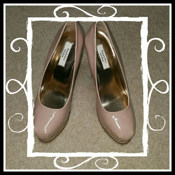 Simply Vera Vera Wang Shoes - Simply Vera Wang Nude pumps size 7.5!