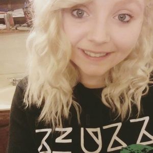 Meet your Posher, Alyssa