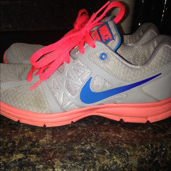 Nike shoes size 9.5