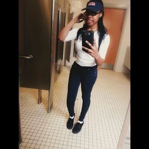 Meet your Posher, Kendra