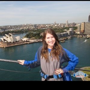 Meet your Posher, Carly