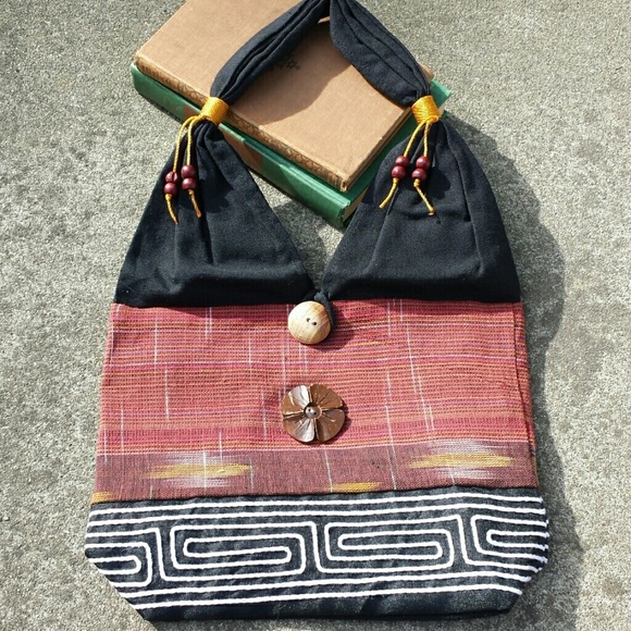 {HP} GWaC Thai Cloth Bag - Multi-Red