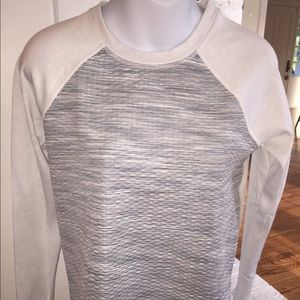 Quilted sweatshirt athletic top. XS.