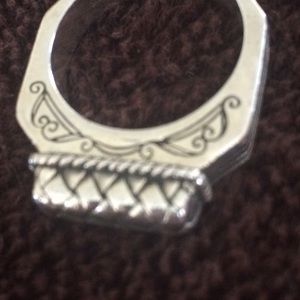 Brighton ring sIze 9