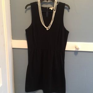 Gap sleeveless black dress