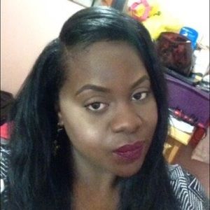 Meet your Posher, Ayesha