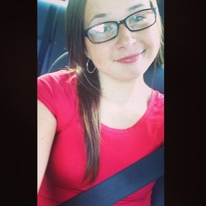 Meet your Posher, Sara
