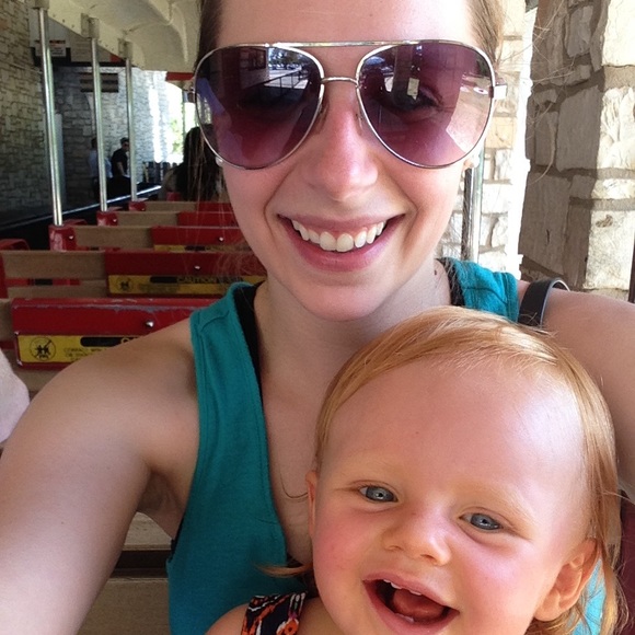 Meet your Posher, Kelly