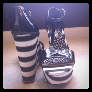 NEW black and white stripes wedge heels