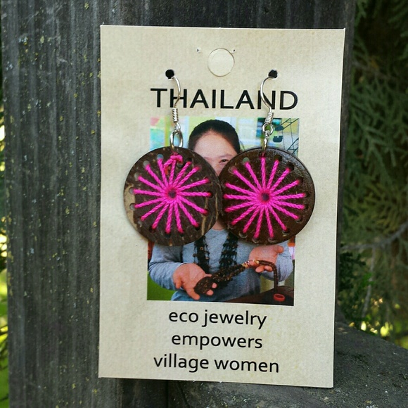 GWaC Thai Round Coconut Earrings - Bright Pink